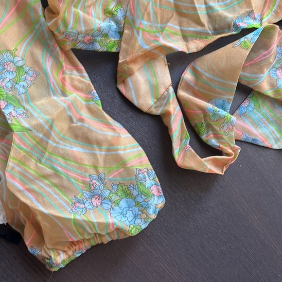 Absolutely Dreamy Vintage Around the Waist Top - Picture 3 of 4